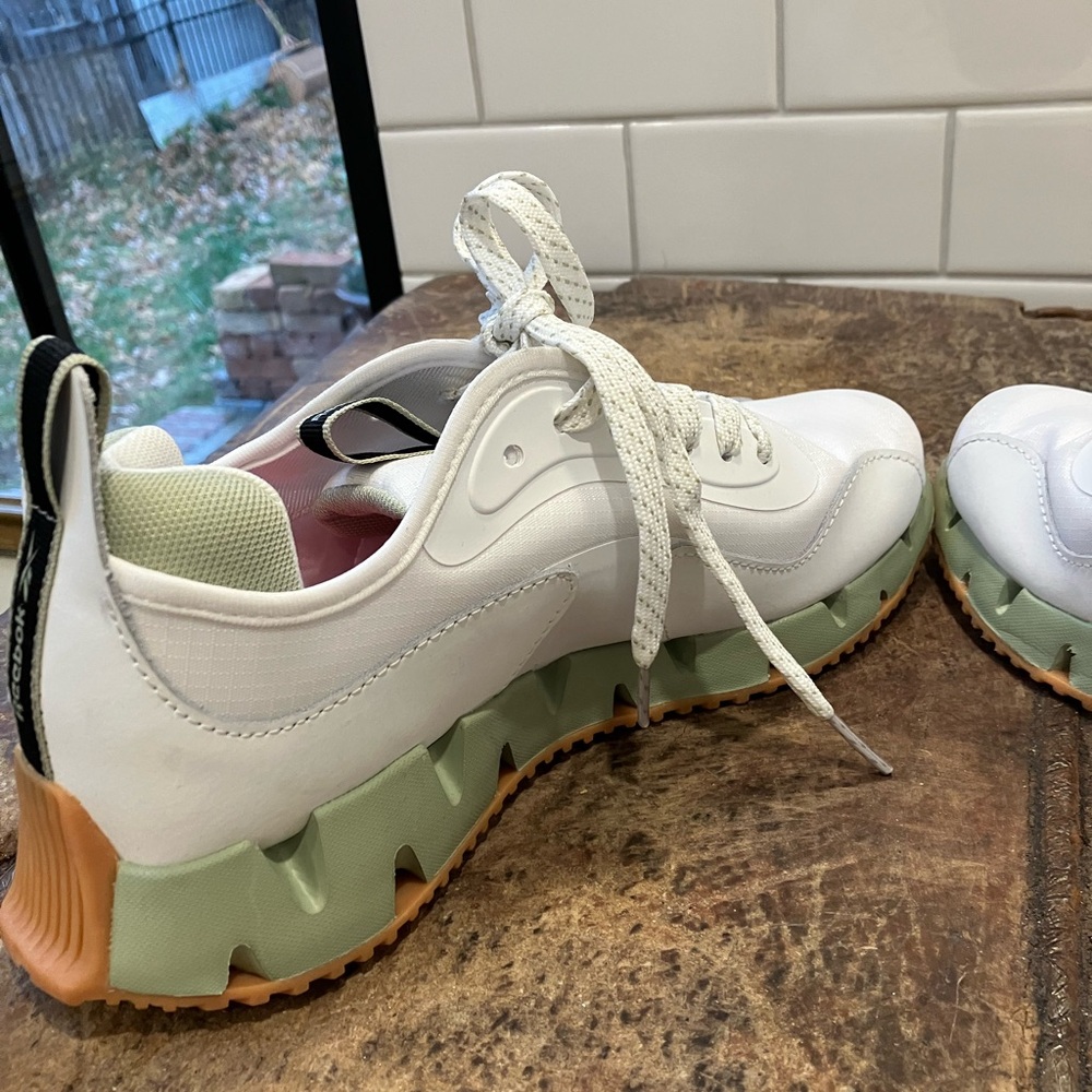 Reebok Zig Dynamica G Women's Sneakers - Picture 4 of 13